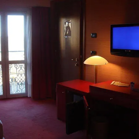 Della Posta, Boutique