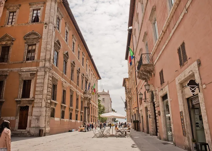 Della Posta, Etruria Collection