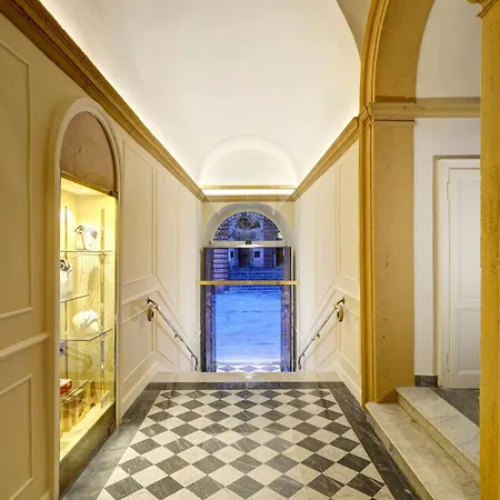 Della Posta, Boutique 4* Perugia