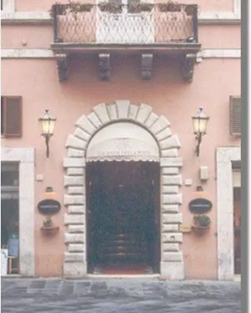 Della Posta Boutique