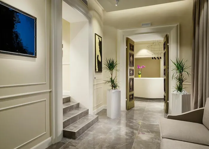 Della Posta, Etruria Collection 4*